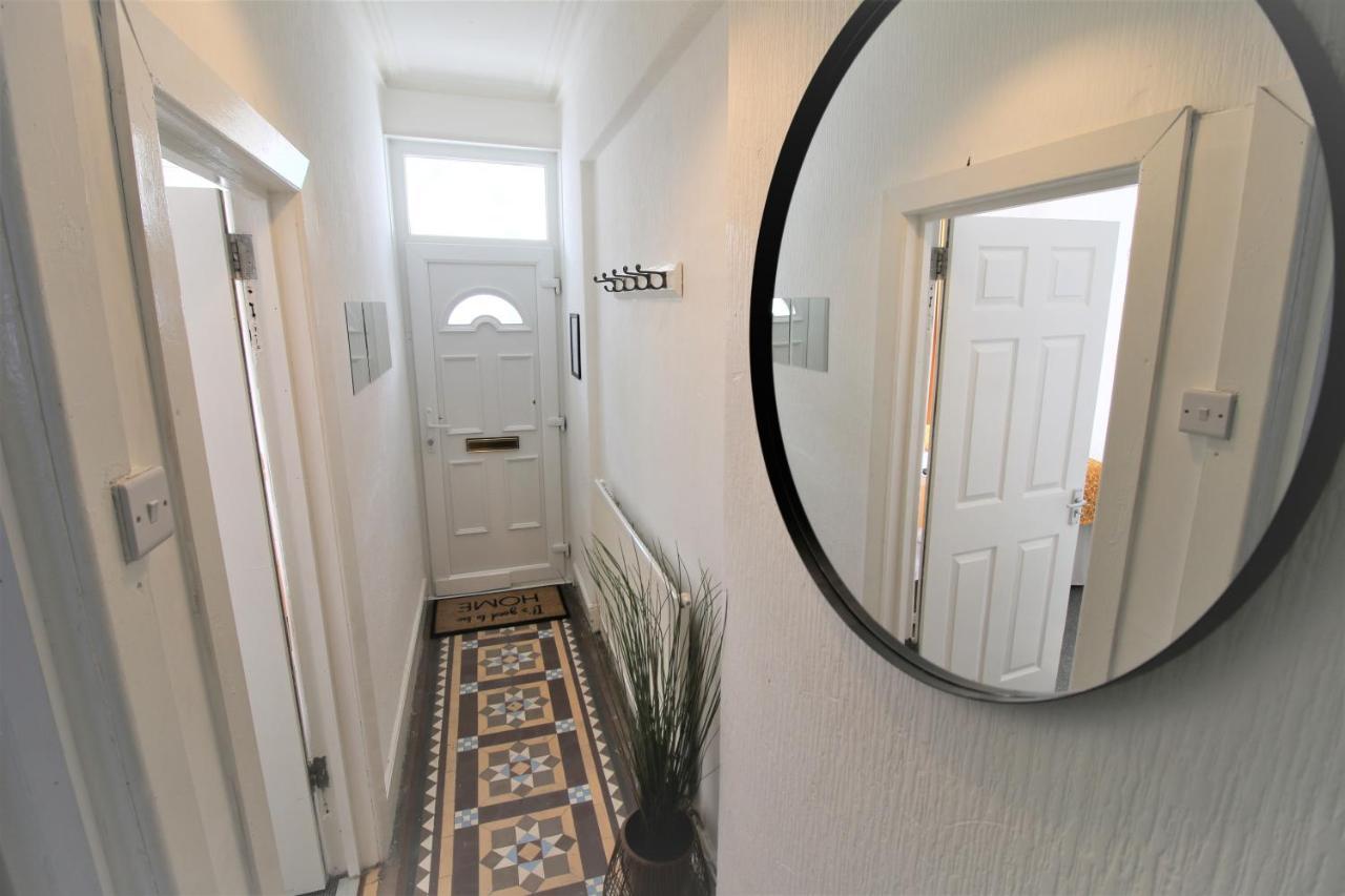 Three Bedroom Townhouse - Free Local Parking - By Property Promise Cardiff Exteriér fotografie