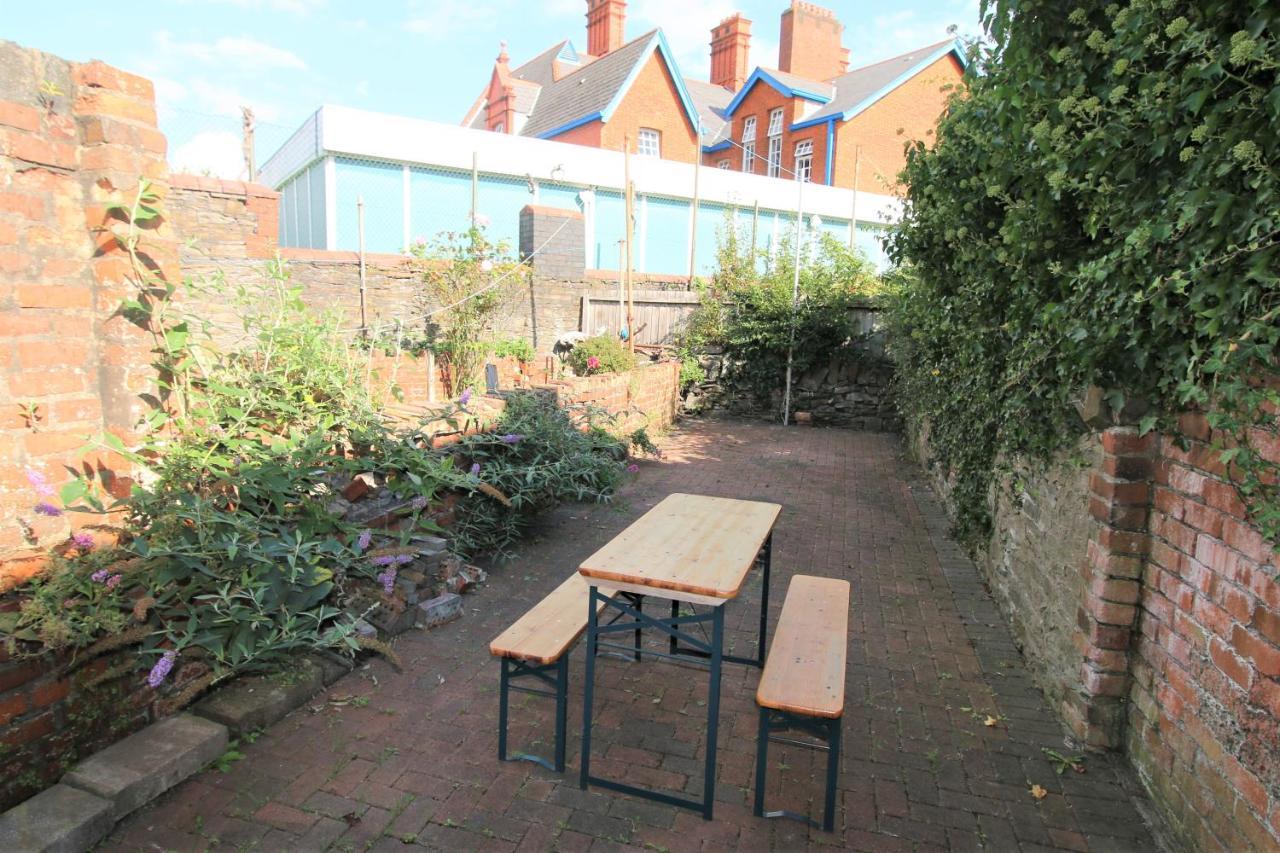Three Bedroom Townhouse - Free Local Parking - By Property Promise Cardiff Exteriér fotografie