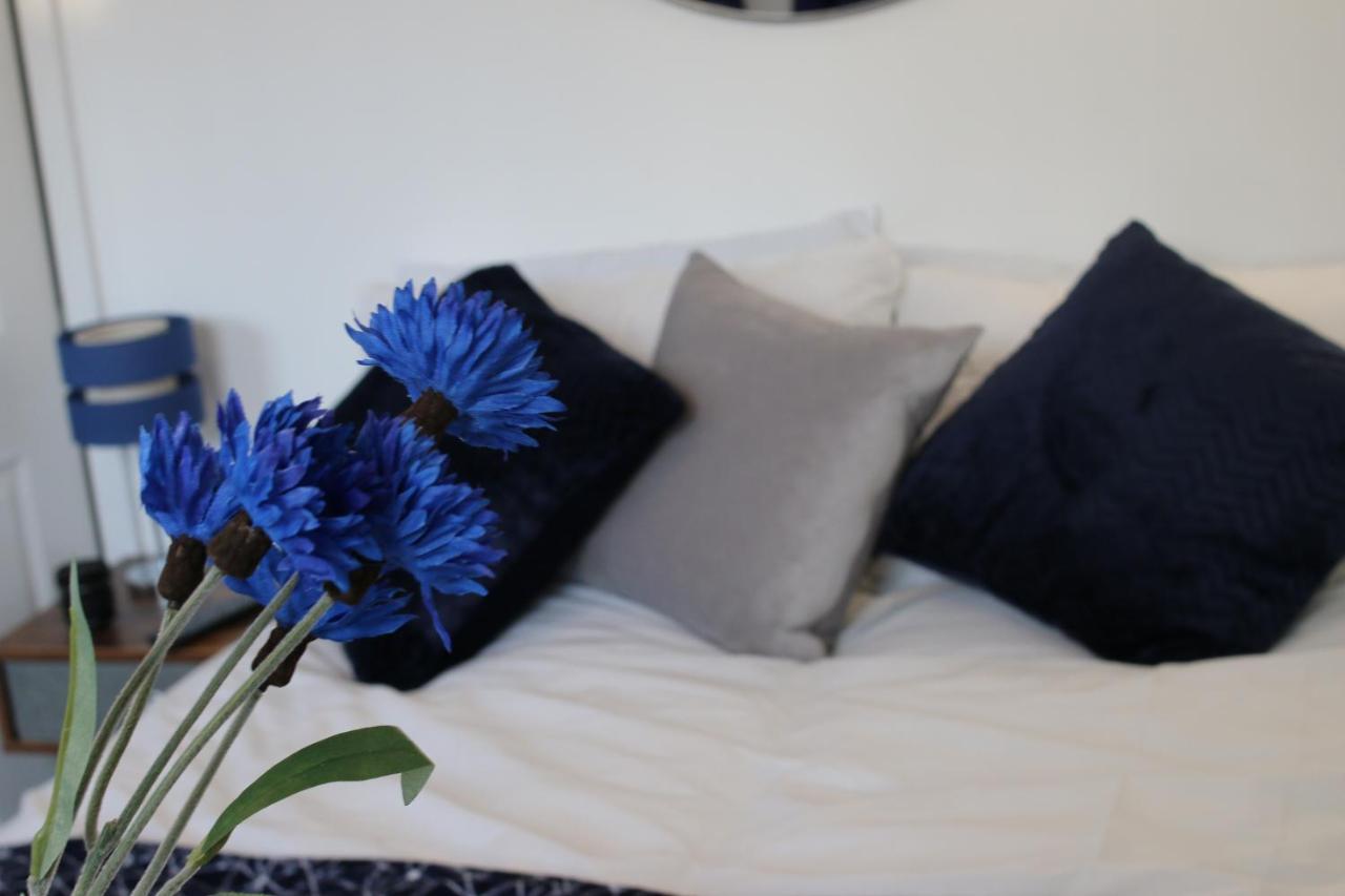 Three Bedroom Townhouse - Free Local Parking - By Property Promise Cardiff Exteriér fotografie